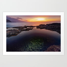 Underwater rocks in a puddle Art Print