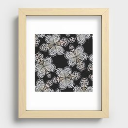 Les butterfly Recessed Framed Print