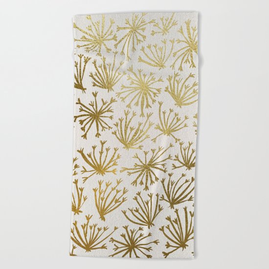 Queen Anne's Lace #2 Beach Towel