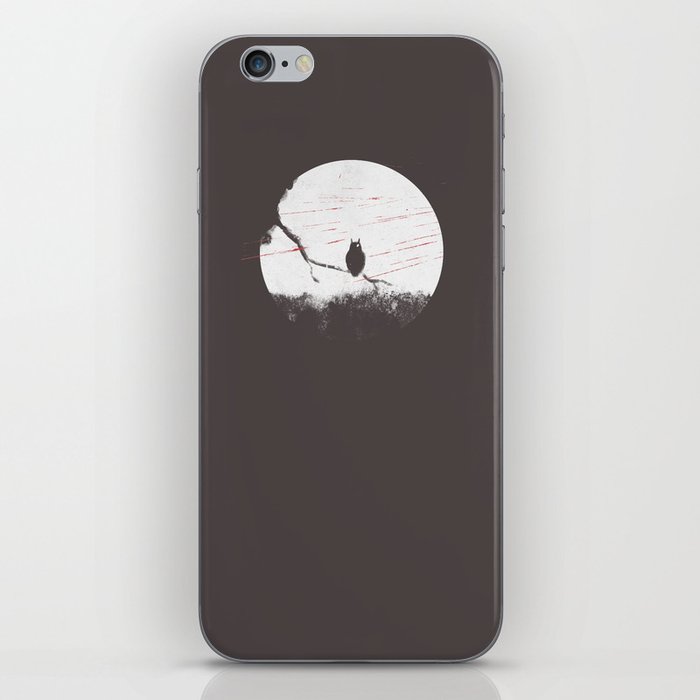 OWL ON THE TREE- BUBO² iPhone Skin