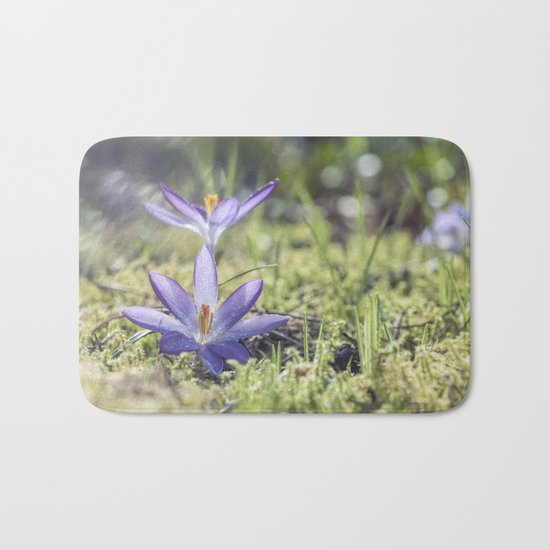 Queen and King - Crocus in a meadow - Spring Bath Mat