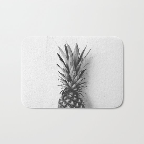 Black and white pineapple Bath Mat