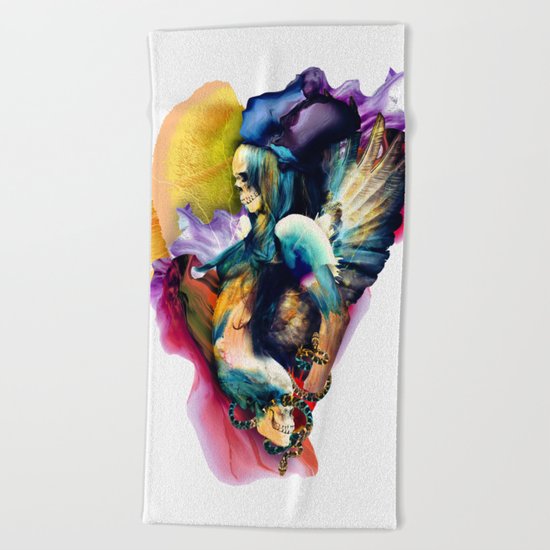 QUEEN OF SKULLS II Beach Towel