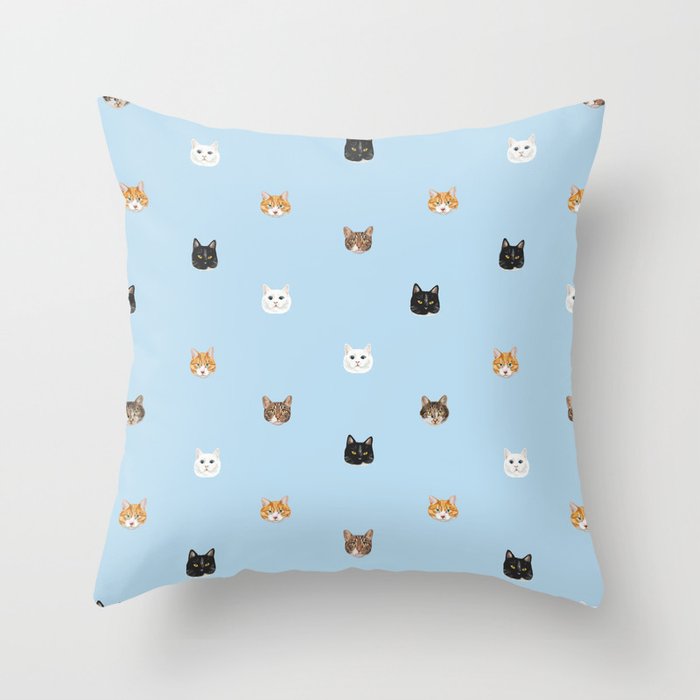 Cats heads pattern Throw Pillow