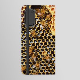swarm of bees on honeycomb Android Wallet Case