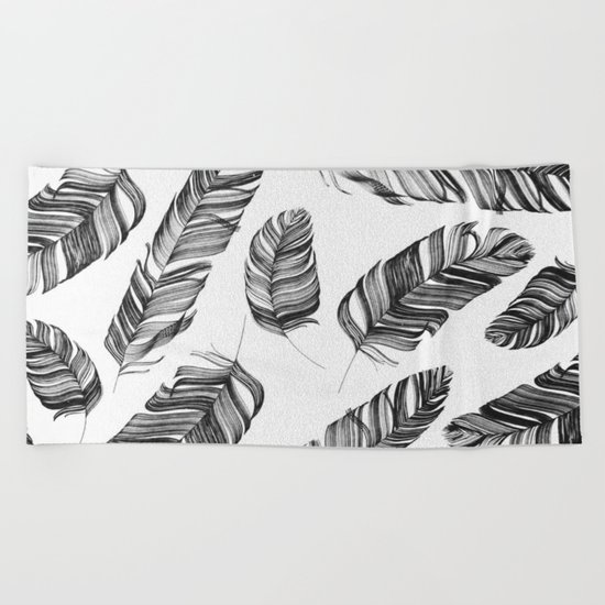 Black and white feathers Beach Towel