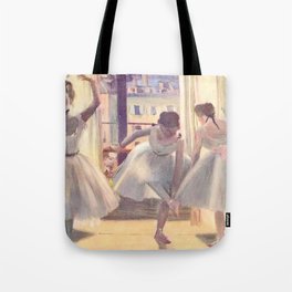 Degas : Three Dancers in an Exercise Hall 1880 lightened Tote Bag