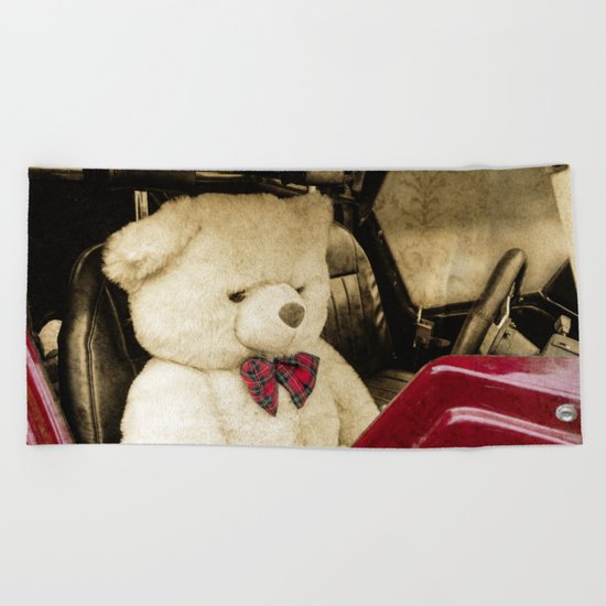 TEDDY GOES FOR A DRIVE Beach Towel