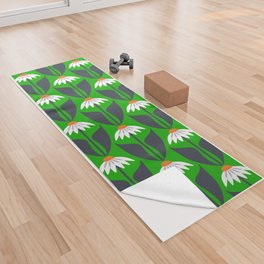 Mod daisy pattern Yoga Towel