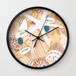 Vintage tropical beach sea shell closeup pattern Wall Clock