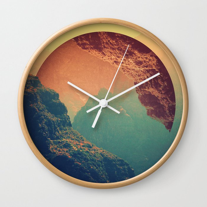 Esfera Wall Clock