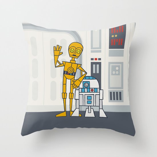 EP4 : C3PO & R2D2 Throw Pillow
