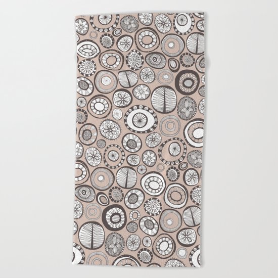 Honolulu hoops clay Beach Towel