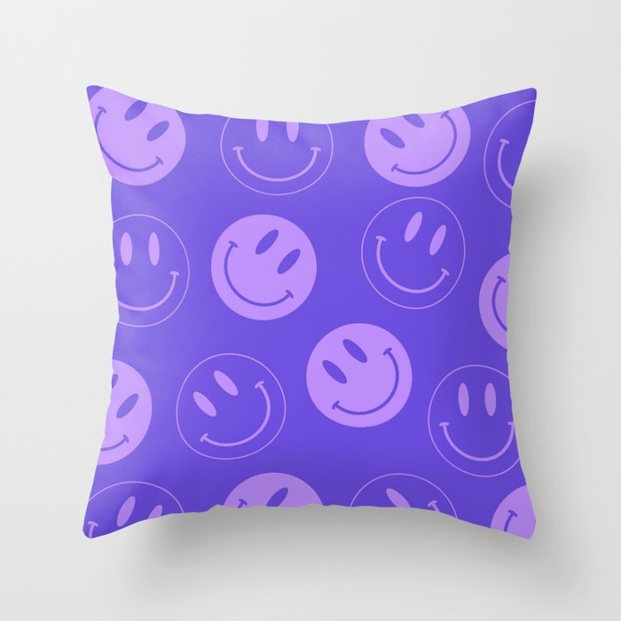 Large Very Peri Retro Smiley Face - Purple Pastel Aesthetic Throw Pillow