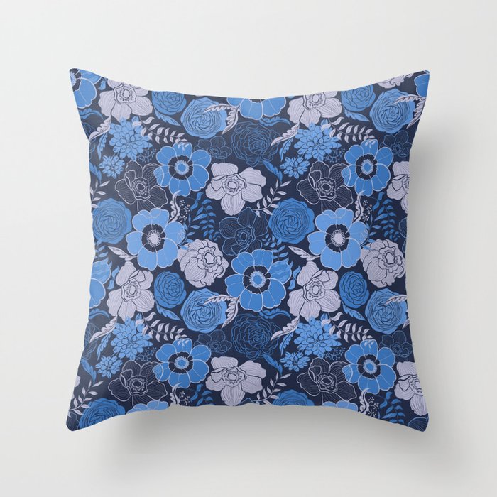 blue anemones and roses Deko-Kissen blue anemones and roses Deko-Kissen