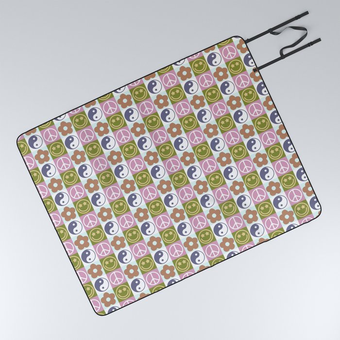 Cute Checked Symbols Pattern (SMILEY FACE \ YIN YANG \ PEACE SYMBOL \ FLOWER) Picnic Blanket