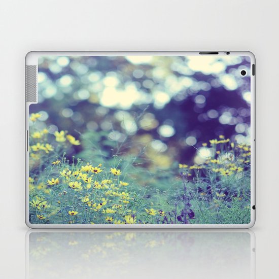 Dreamy days Laptop & iPad Skin