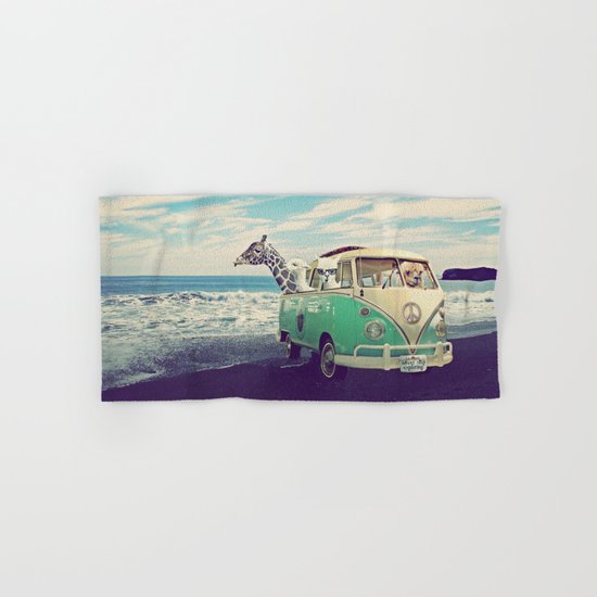 NEVER STOP EXPLORING THE BEACH Hand & Bath Towel