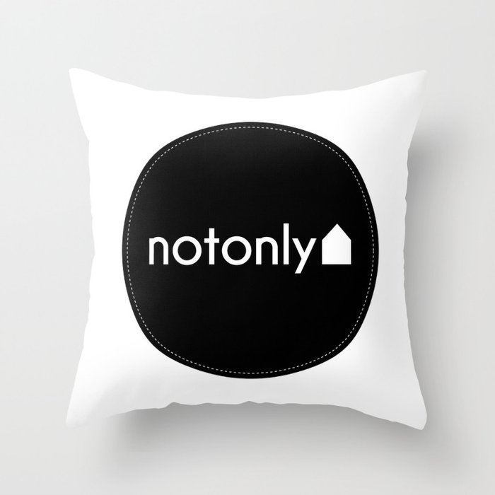 notonly circulo Throw Pillow