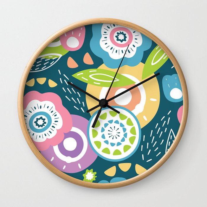Beautiful Floral Spring Decorations Wall Clock