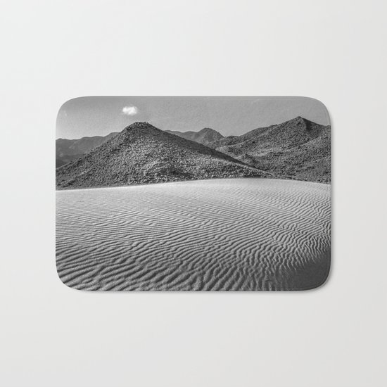 Windy traces. Past dreams Bath Mat