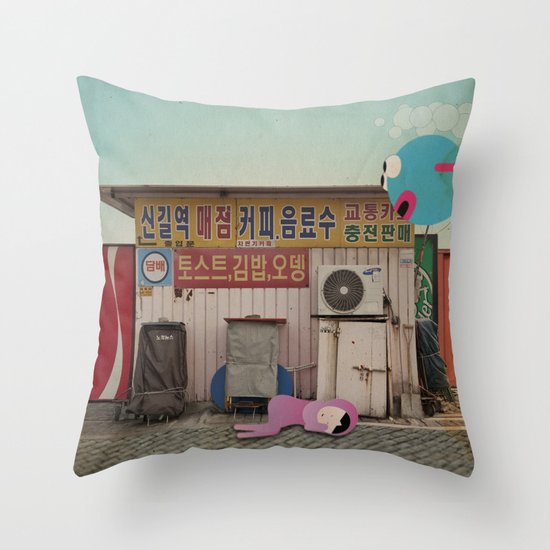 l a r a g i o n e h a s o n n o Throw Pillow