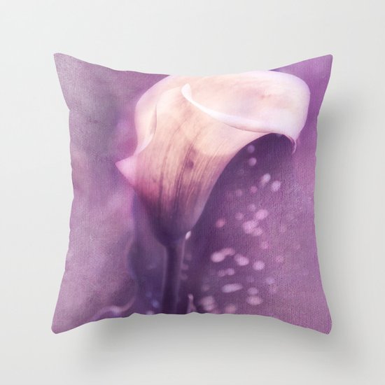 PURPLE CALLA Throw Pillow