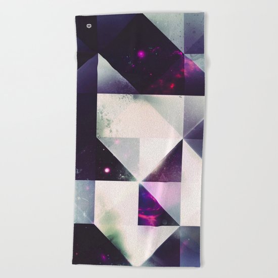 cylm pywyr Beach Towel
