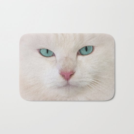 WHITE DELIGHT Bath Mat