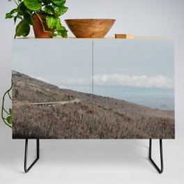 landscape with mountains	 Credenza