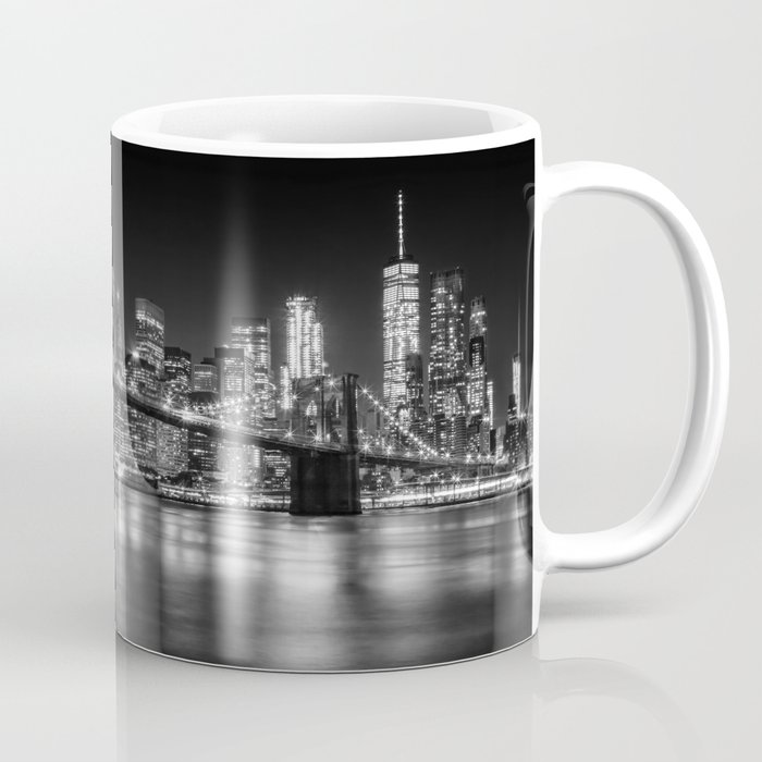 MANHATTAN SKYLINE & BROOKLYN BRIDGE Nightly Impressions | Panoramic Monochrome Coffee Mug