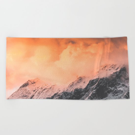 Sunset over Mount Aspiring Beach Towel