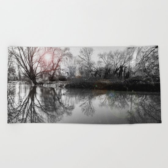 TREE-FLECTION Beach Towel