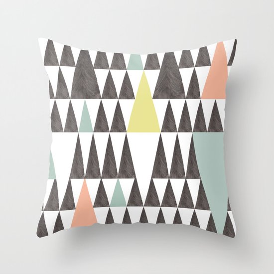 Triangle pattern Throw Pillow