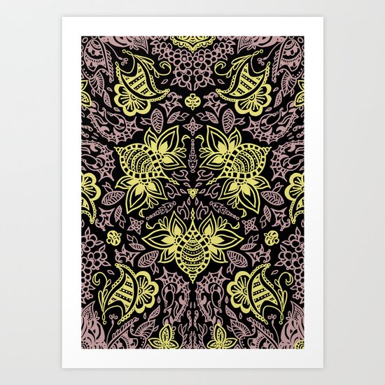Bee-pink Art Print