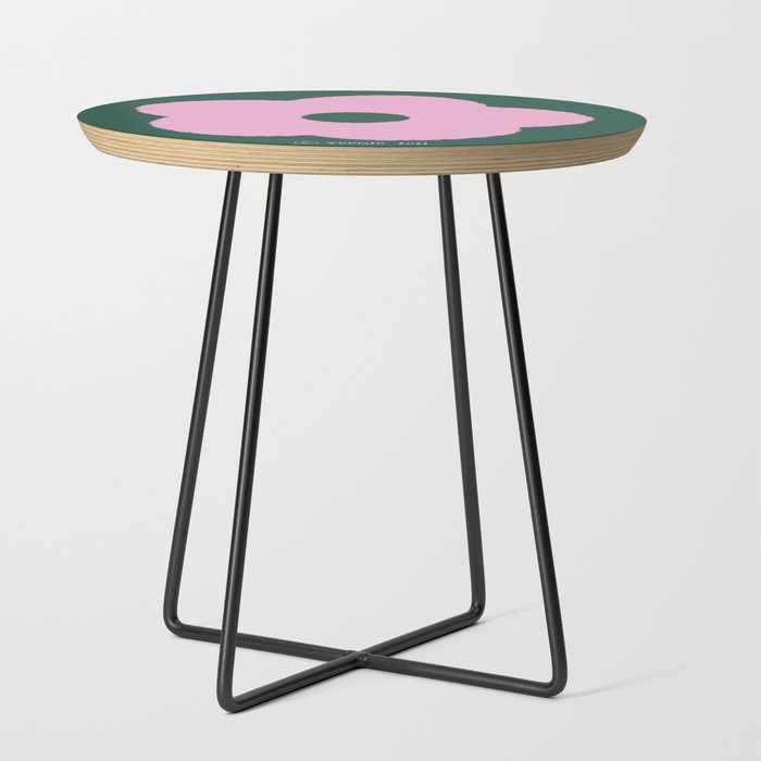 Pink cute flowers. Flowers that harmonize with patterns. pink and green. Side Table