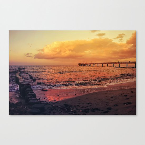 Sundown at the sea Canvas Print