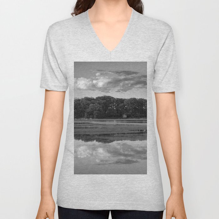 Annisquam river reflections Black and White V Neck T Shirt