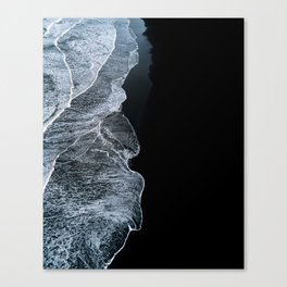 Waves on a black sand beach in iceland - minimalist Landscape Photography Canvas Print