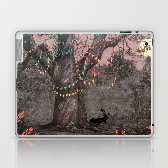 The party... Laptop & iPad Skin