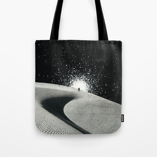 Un tizio che non ha capito che quelle luci non sono un buon segno Tote Bag
