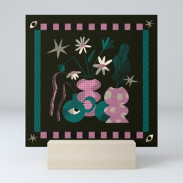 Vases eye & Flowers  Mini Art Print