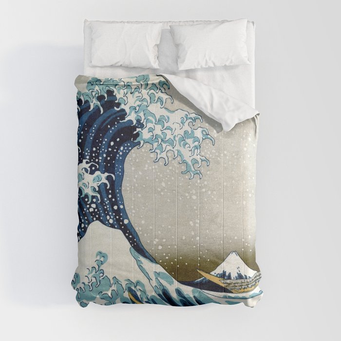 The great wave, famous Japanese artwork Comforter