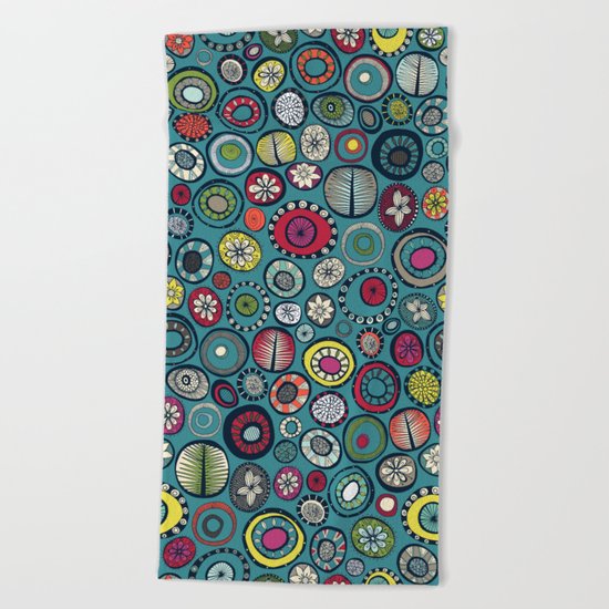 Honolulu hoops blue Beach Towel