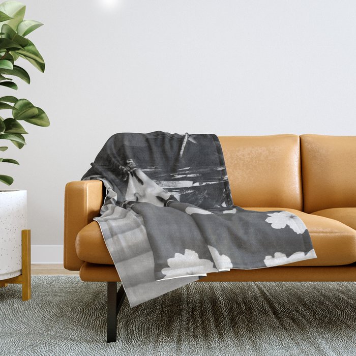 Japan woman with hand fan Throw Blanket