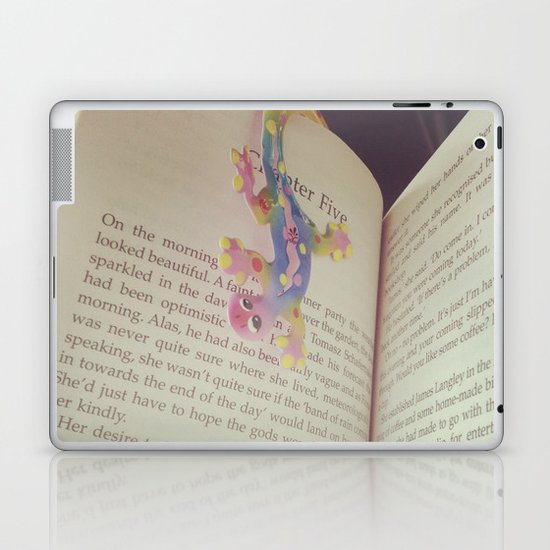 Book Laptop & iPad Skin