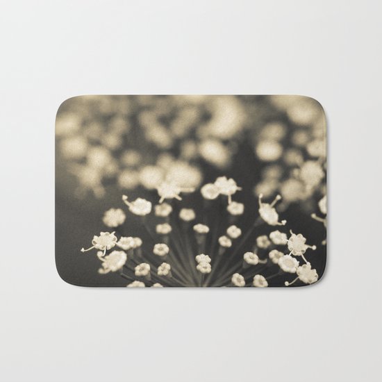Summer Lace Bath Mat