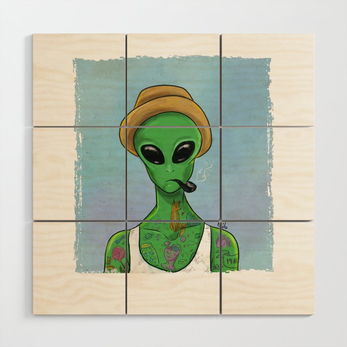 Alien with cool tattoos Wood Wall Art