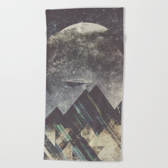 Sweet dreams mountain Beach Towel