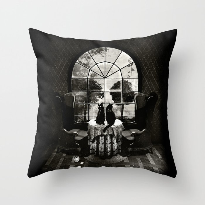 Room Skull B&W Throw Pillow